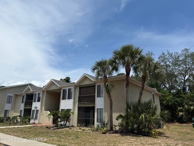 Building Photo - 3555 Sable Palm Ln Unit B
