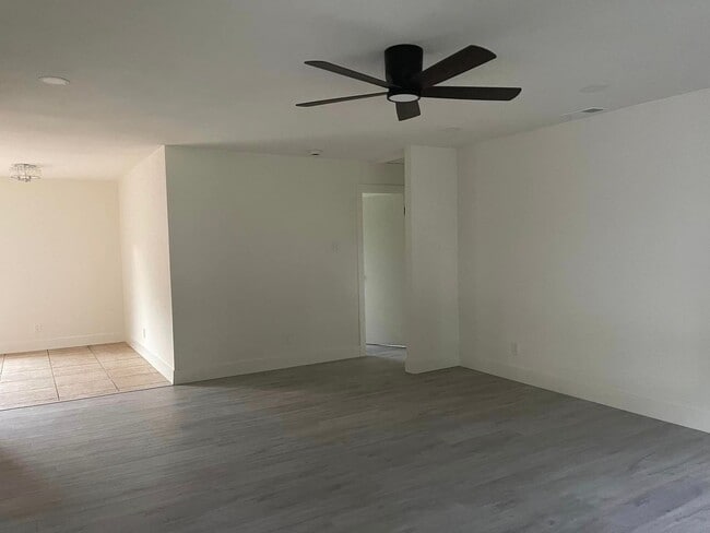 Photo - 7547 Sycamore Dr
