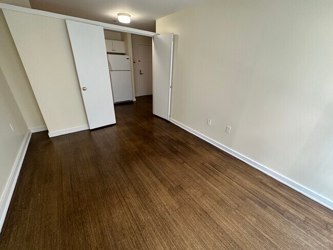 Photo - 7 Boylston Sq