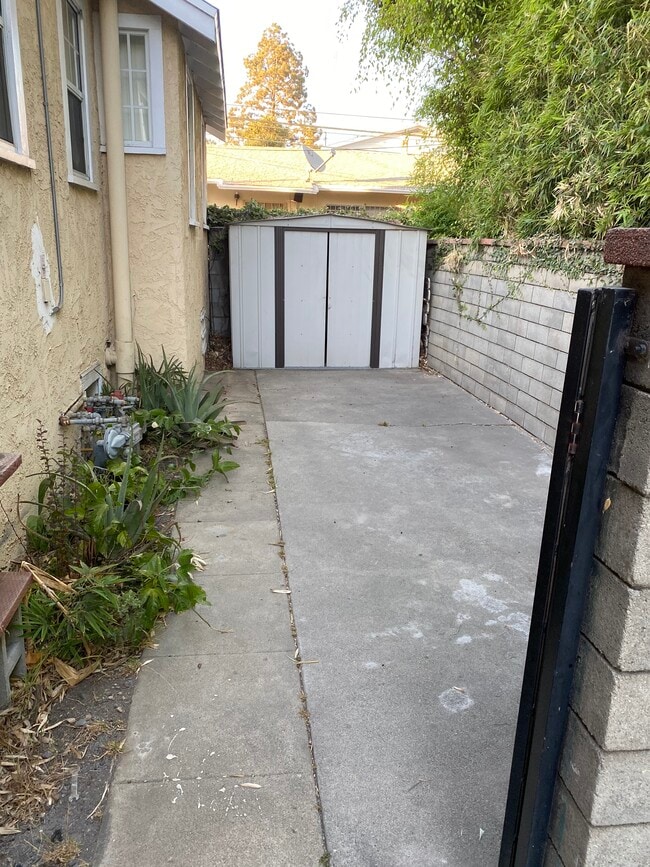 Photo - 4220 Duquesne