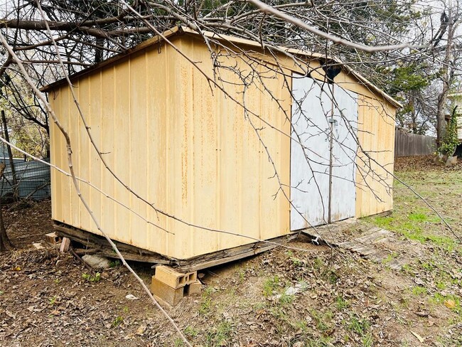 Photo - 1847 N Allen Ln