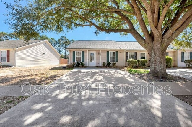 Photo - 1366 Pinnacle Ln