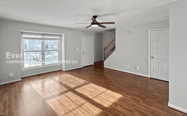 Photo - 3 Bed/1.5 Bath Townhome with Fenced Yard / Pet-Friendly / Vouchers Accepted / Available Now!