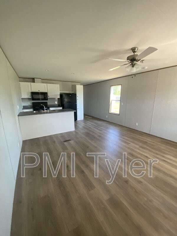 Photo - 123 Dogwood Dr