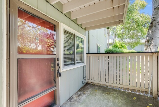 Photo - 413 Piccadilly Pl Unit 9