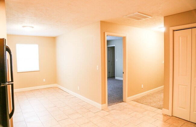 Photo - 608 W Mt Vernon St Unit B