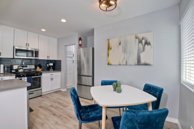 Photo - 6840 Tower St