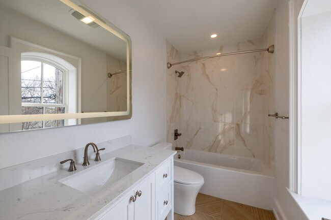 Photo - 31 S Perry St Unit 2b-2b