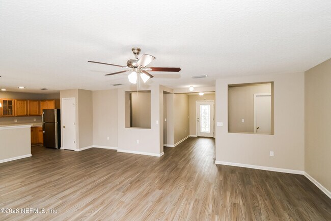 Photo - 11533 Brian Lakes Dr N