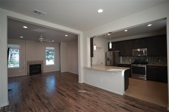 Photo - 124 Cumberland Rd Unidad 201