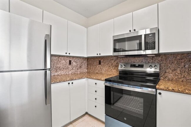 Photo - 3020 NE 32nd Ave Unit 810