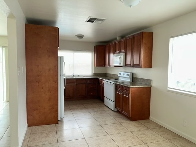 Photo - 4060 Oakhill Ave