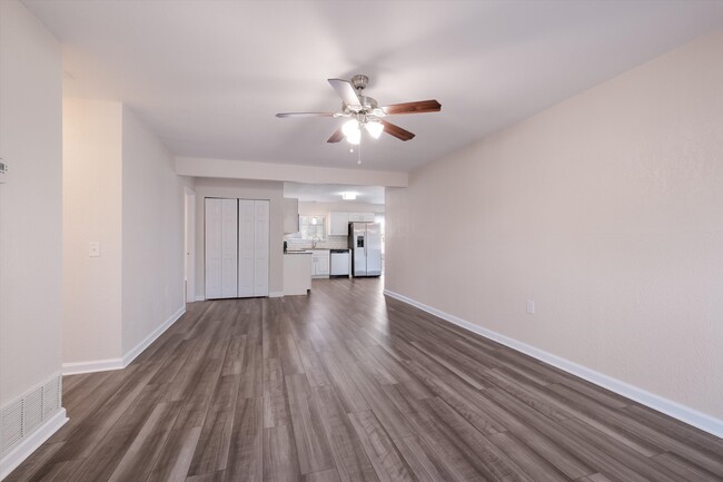 Photo - 7809 Hollow Oak