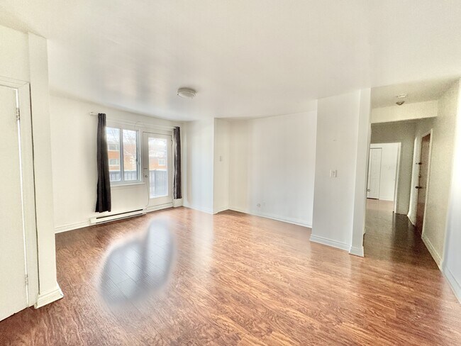 Photo - 341 Bd Graham