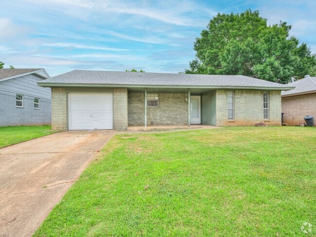 Building Photo - Cute home in Shawnee
