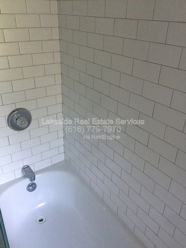 Photo - 1218 Fisk Rd SE