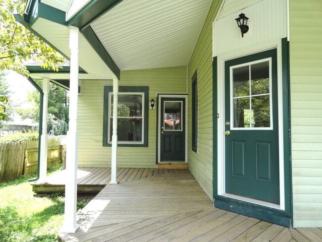 Photo - 77 E Main St