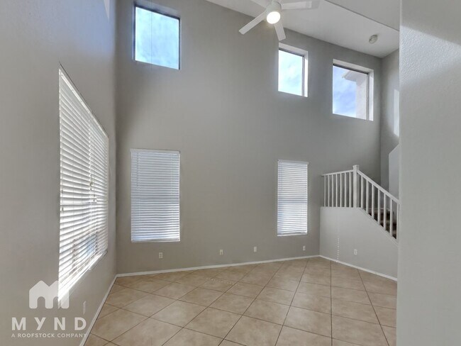 Photo - 2121 N 29th Pl