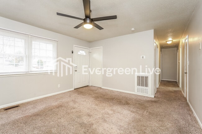 Photo - 1708 Cedrow Dr