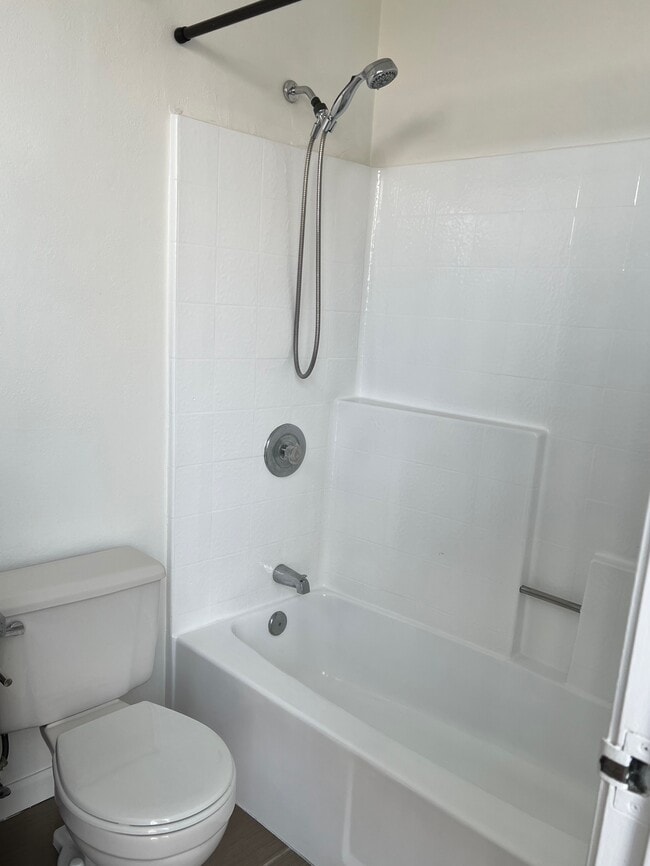 Photo - 3050 W 4th St Unit 202