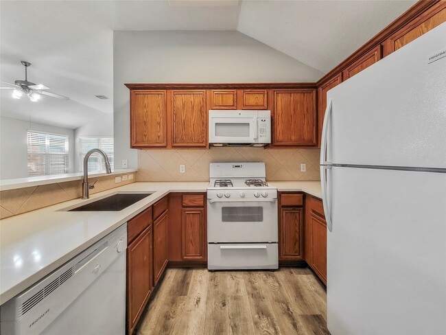 Photo - 18707 Scented Candle Way