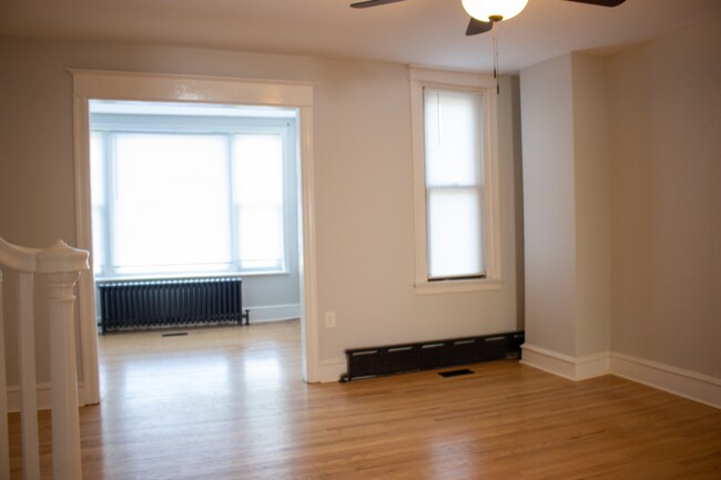 Building Photo - 5910 Henry Ave Rental