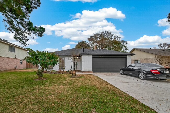 Photo - 614 Northaire Dr