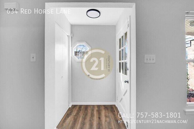 Photo - 634 Red Horse Ln