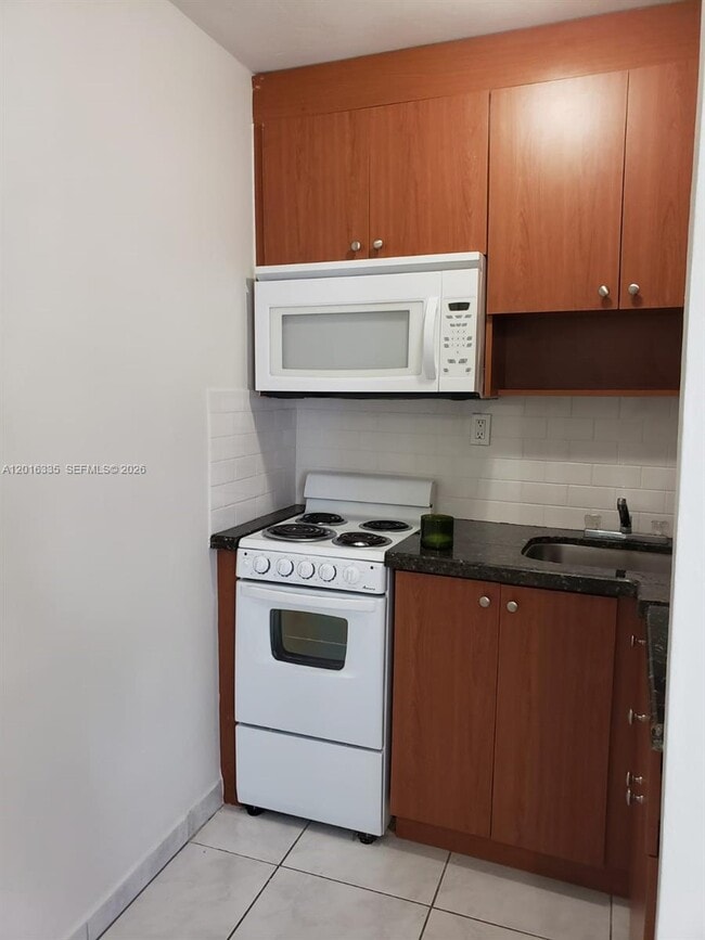 Photo - 554 NE 68th St Unidad 4