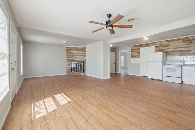 Photo - 2034 Collins Ave