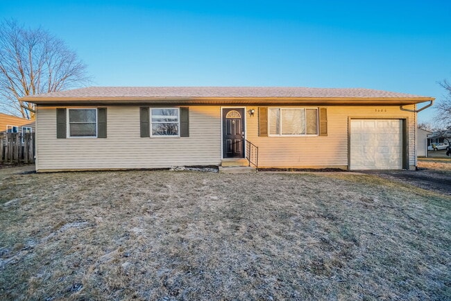 Building Photo - 8606 Canyon Cove Rd