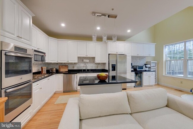 Photo - 1120 Brian's Way