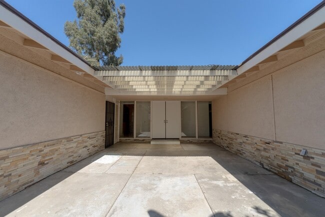 Photo - 7325 Layton St