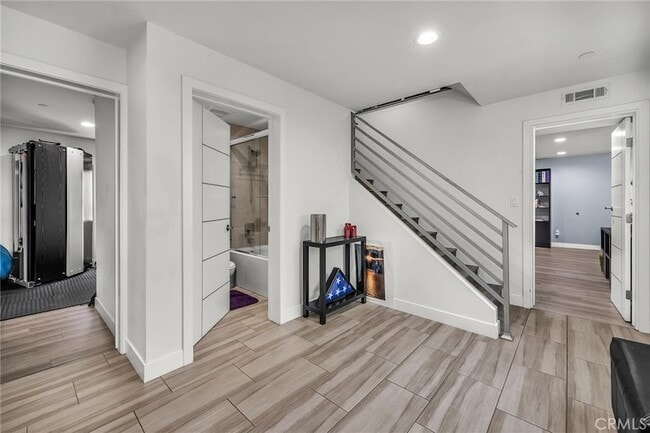 Photo - 16539 Vine Ter House