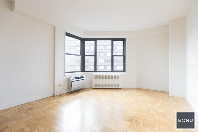 Photo - 145 FOURTH AVENUE-17F Unit 17F