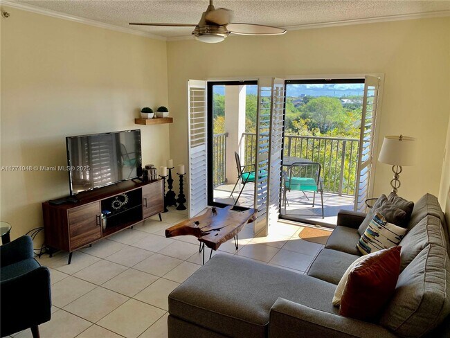 Photo - 2105 Lavers Cir Unit 501