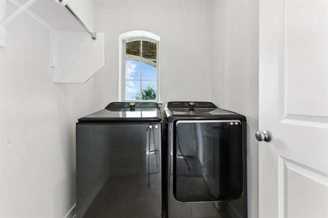 Photo - 8100 Copper Prairie Bend