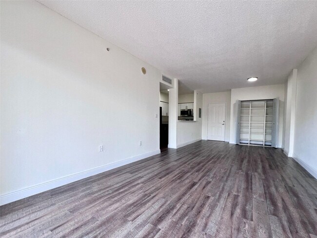 Photo - 7707 NW 7th St Unit 2-615