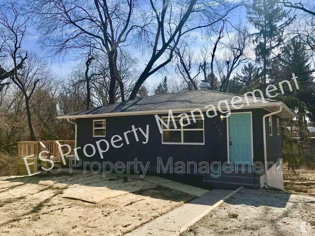 Building Photo - 1953 W 59th St Rental