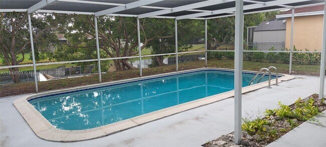 Photo - 2190 NW 87th Ln