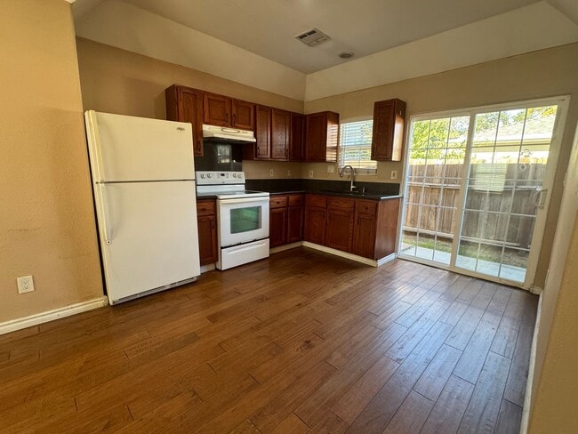 Photo - Newly Redone Charming 2 Bedroom!