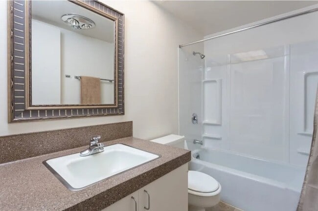 Photo - 667 McVey Ave Unidad 103
