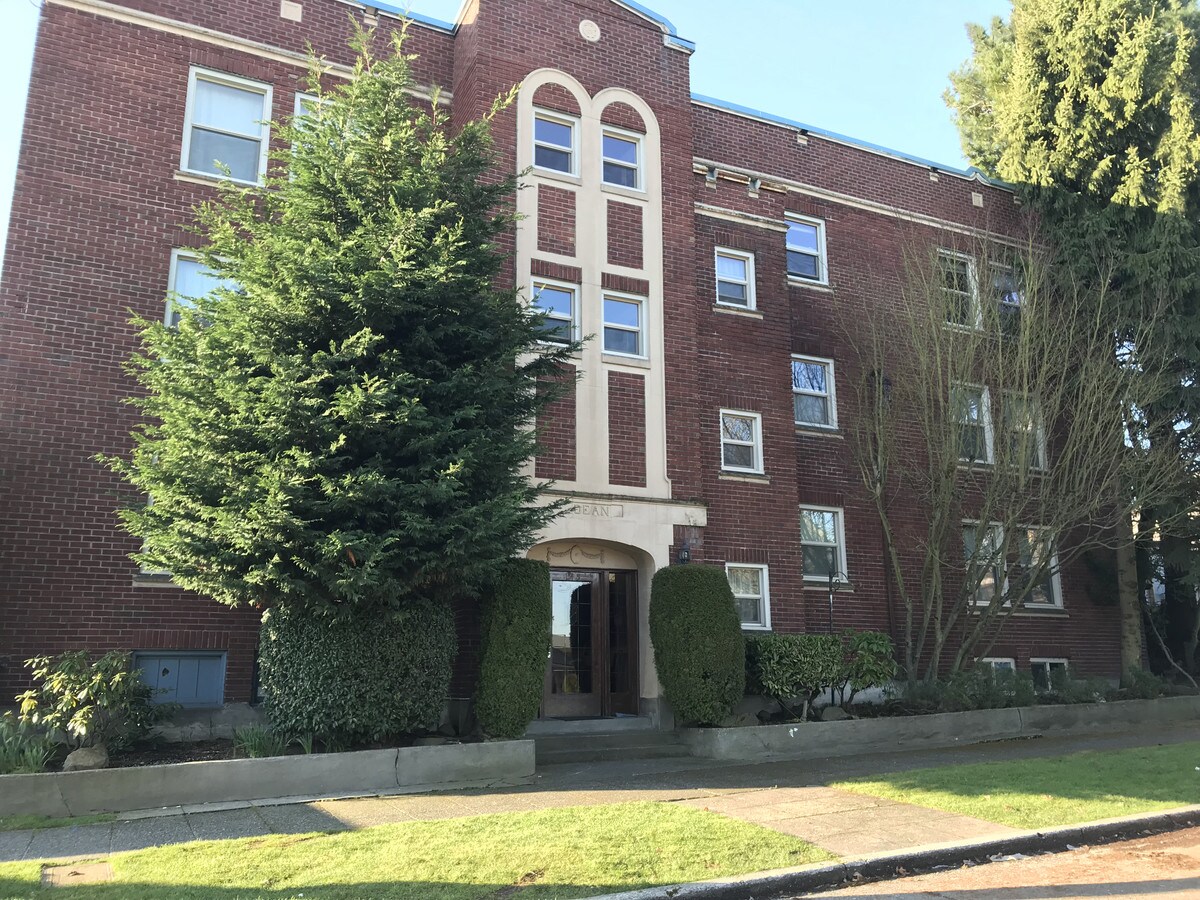 Photo - Madison Place Apartments