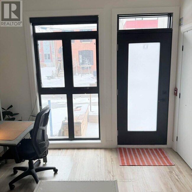 Photo - 25 Grant St Unit 101