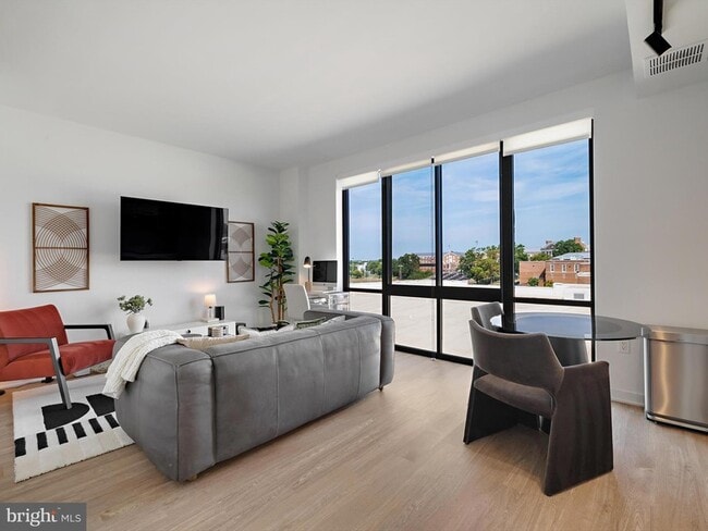 Photo - 1625 Eckington Pl NE Unit PH207