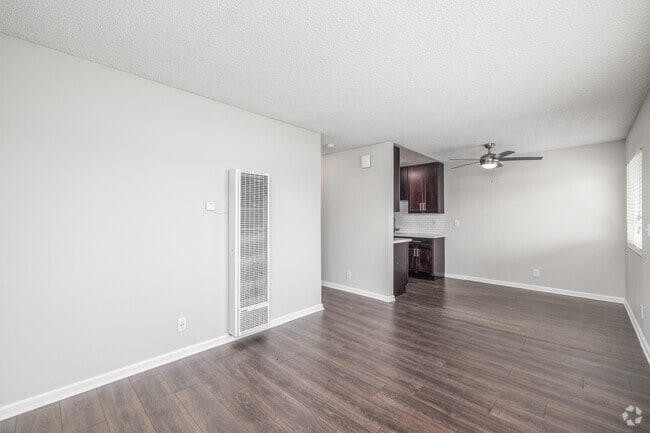 2BR, 1BA - 700SF - Living Room