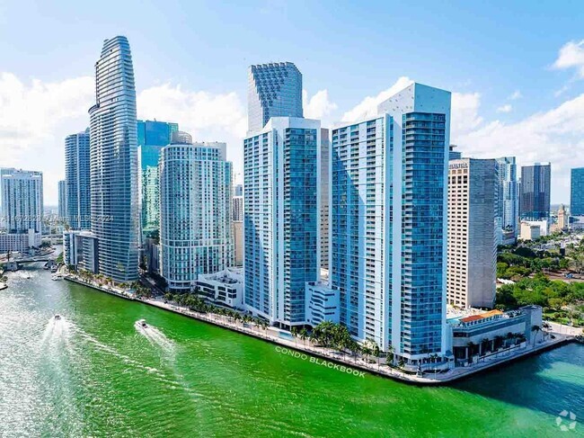 Building Photo - 325 S Biscayne Blvd Unit PH16 Rental