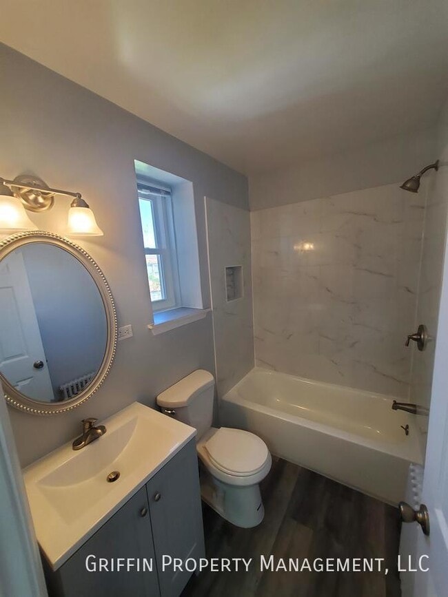 Photo - 4000 E. St. S.E-301