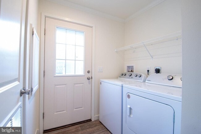 Photo - 19 Loxley Ln