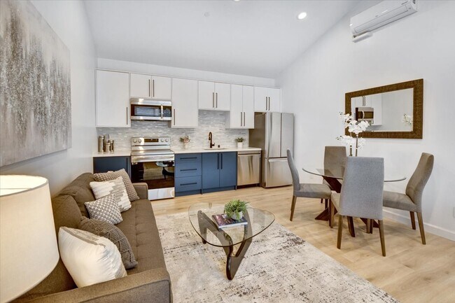 Photo - 3225 Hannah St Unidad 3227